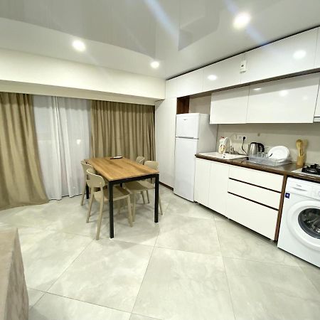 Gss - B Apartment ティビリシ エクステリア 写真
