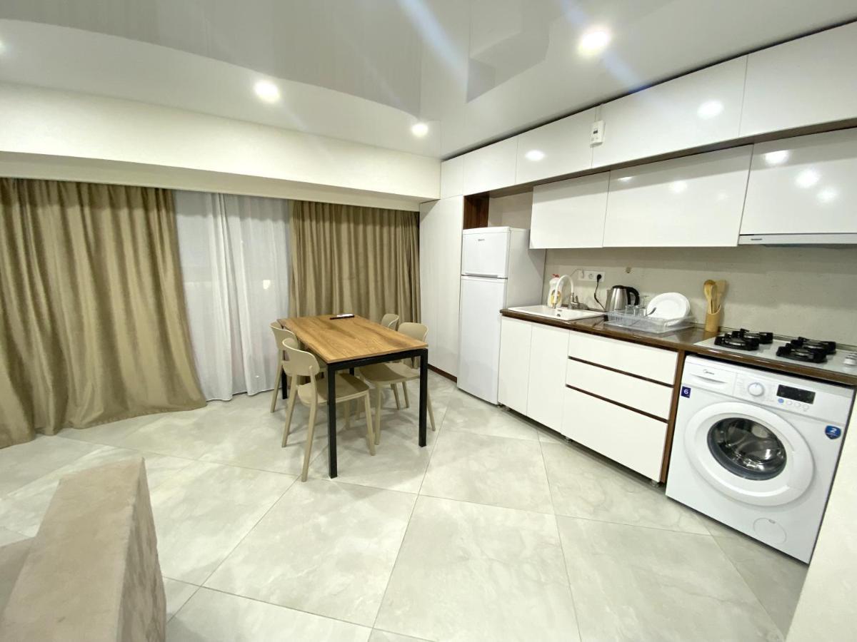 Gss - B Apartment ティビリシ エクステリア 写真